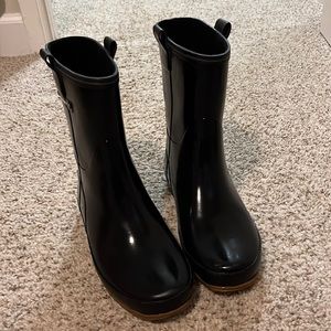 Tretorn mid height rain boots